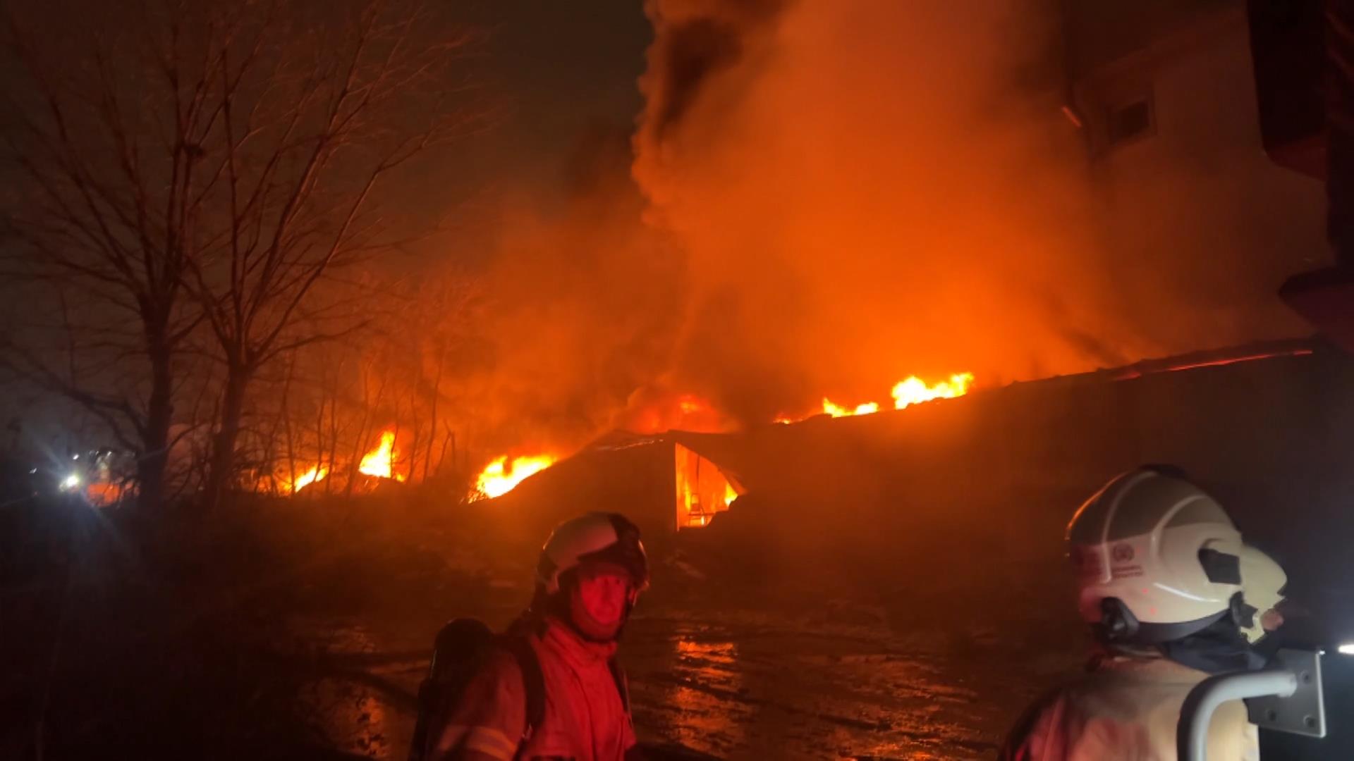 I S T A N B U L E S E N Y U R T T A Y A P I M A L Z E M E L E R I 1089095 323292