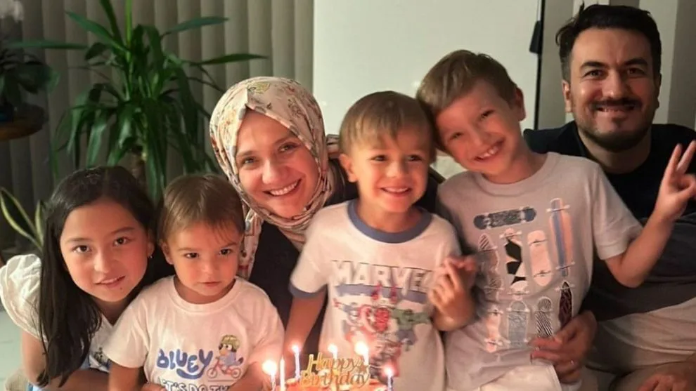 Otel Yangininda 8 Yakinini Yitiren Avuka 1076310 319338