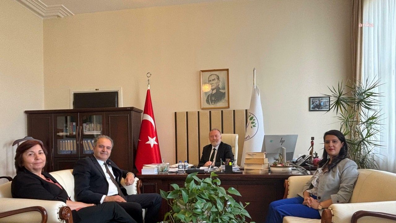 Emek Partisi, işçi haklarına yönelik hazırladıkları kanun teklifi için Meclis'te görüşmeler yaptı