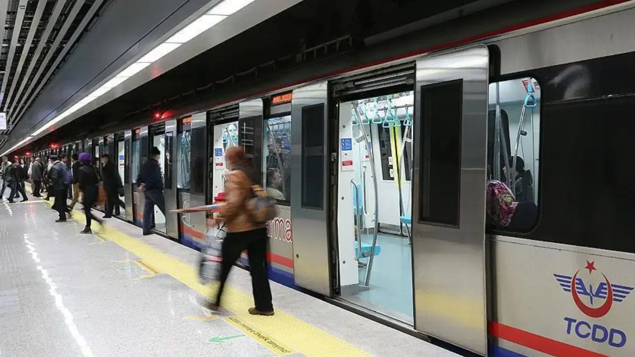 Marmaray Üsküdar'da bir kişi canına kıydı