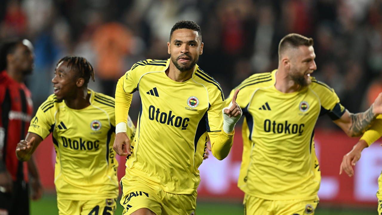 Fenerbahçe deplasmanda gol şov yaptı
