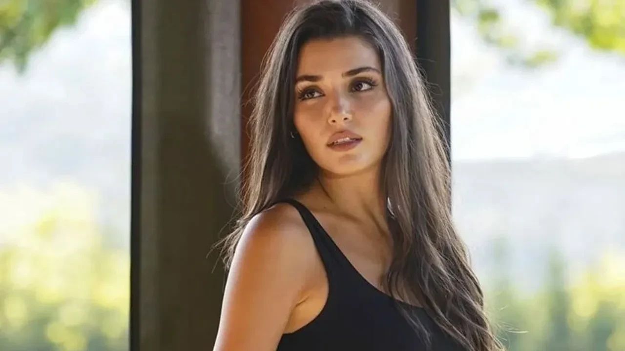 Hande Erçel paylaşıp hemen sildi! Sabancı'ya mı gönderme?