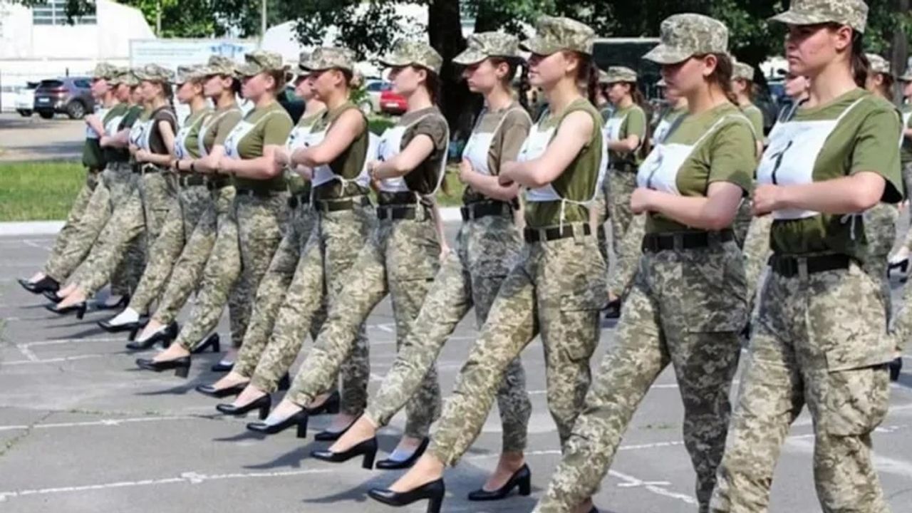 Komşu, kadınları da askere alıyor!