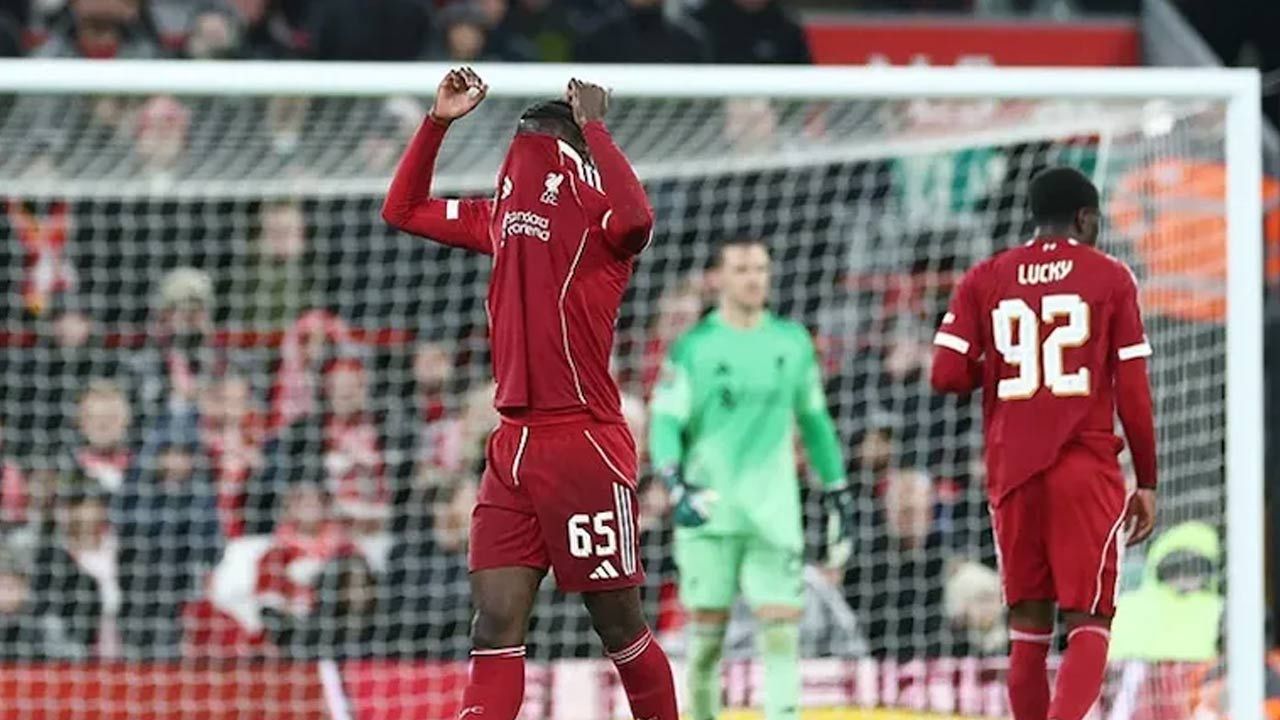 Galatasaray yenilgisi Liverpool'u dağıttı! Kupaya veda ettiler