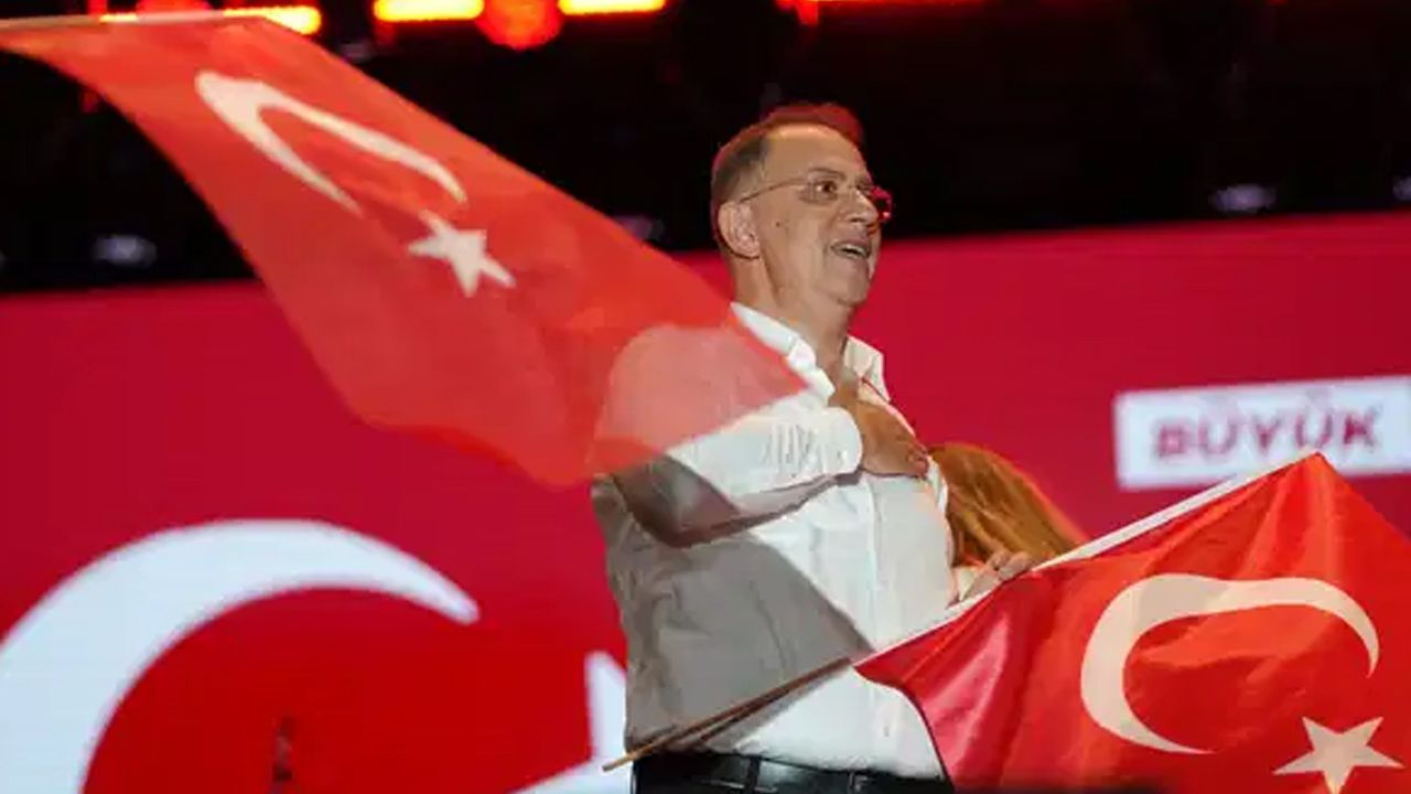 Murat Çalık'tan '29 Ekim' mesajı: Cumhuriyet öfkenin değil, umudun adıdır