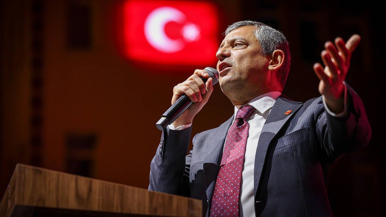 CHP lideri Özgür Özel: Atatürk'ün partisinden ajan çıkmaz