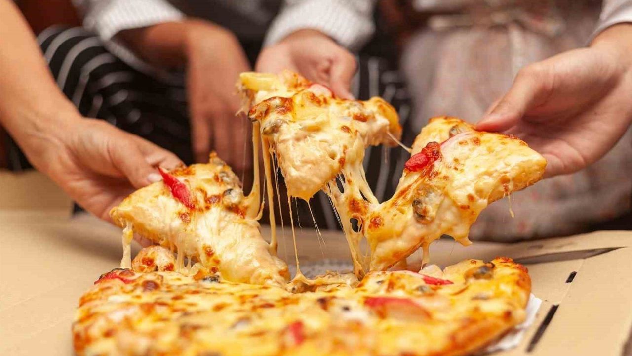Dünyaca ünlü pizza zincirinden, şube kapatma kararı…