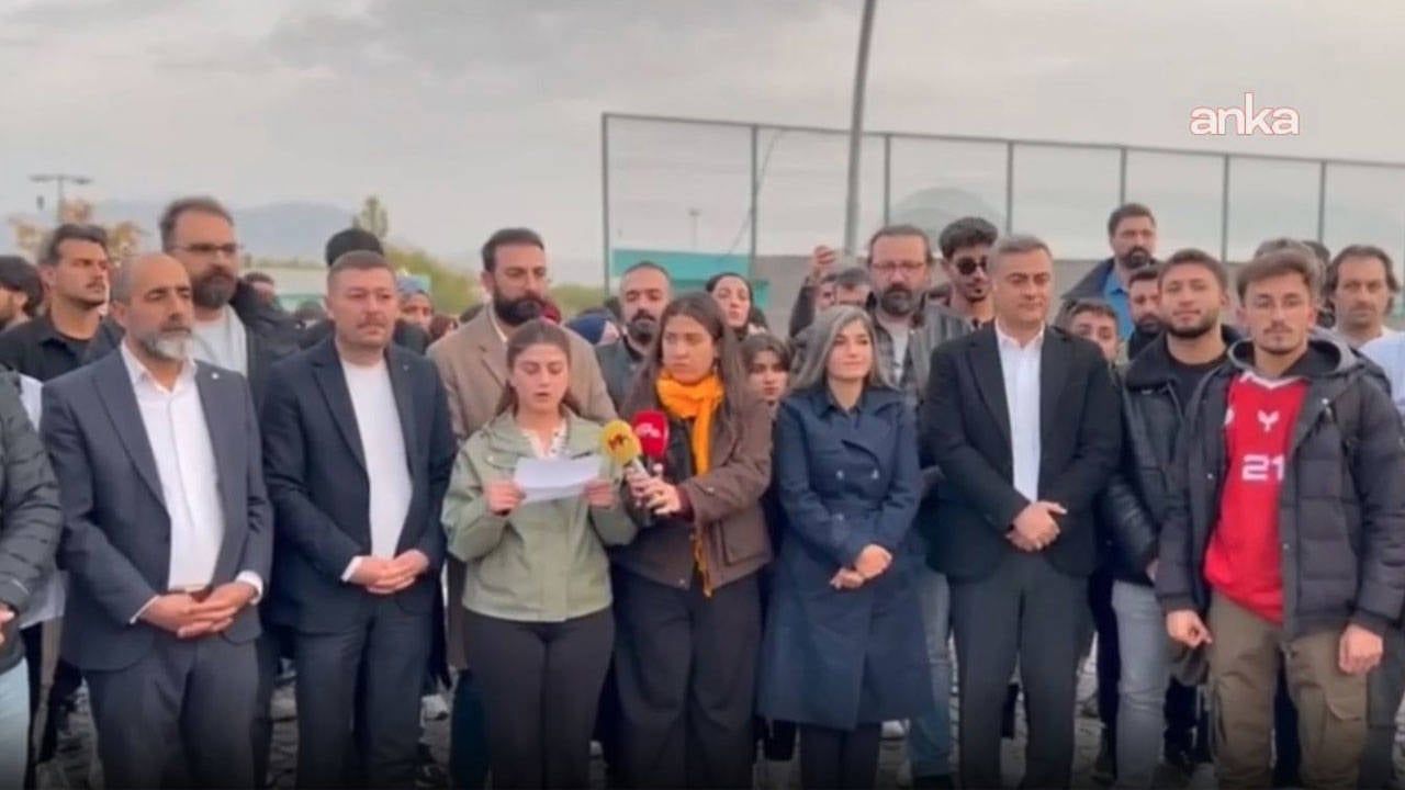 Van'da Rojin Kabaiş’in ölümüne ilişkin soruşturmaya dair paylaşımların erişime engellenmesi protesto edildi!