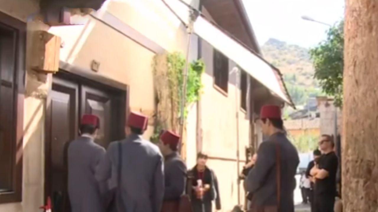 TRT setindeki kazada başrol oyuncusu yaralandı! Çekimlere ara verildi!