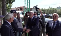 Dervişoğlu'nun şehit kabrindeki duygusal anları: 'Unutanın kanı kurusun'