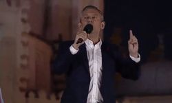 CHP lideri Özgür Özel yüz binlerce İstanbullu ile Esenler’de: ‘Susmuyoruz, korkmuyoruz, sinmiyoruz!’