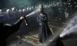 Emniyet "cephanesini" dolduruyor: Yüzbinlerce biber gazı, gaz fişeği, maske...
