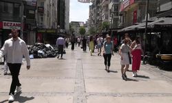 İzmir’deki grevde 4. gün... Grevdeki işçiler, çöplerin toplatılmasına izin vermedi