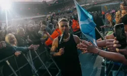 İstanbul'da rock rüzgarı esecek: Robbie Williams'dan unutulmaz geceye davet