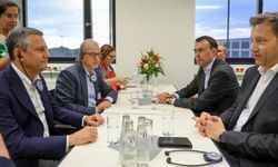 Erdoğan’ın Almanya’dan alamadığı uçakları CHP lideri Özel aldı