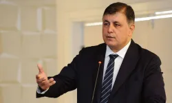 İzmir BB Başkanı Tugay, sendika mitingindeki slogana sitem etti: "Hakkınızı kimden söke söke alacaksınız?"