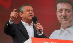 Özgür Özel'den Antalya mitingine çağırı: İktidara "Yanına kalmaz" mesajı verdi