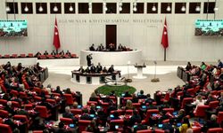 28. dönem 3. yasama yılını tamamlayan TBMM'de neler yaşandı? Tokalaşma, süreç, tartışmalı yasalar...