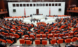 HÜDA PAR, cuma namazı saatinde çalışanların izinli sayılmasını istedi