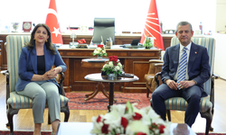İmralı heyeti ile Özel'in görüşmesine ait yeni detaylar... Özgür Özel: Her koşulda bu komisyonda yer alamayız