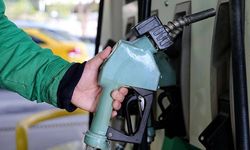 Motorin zammı tabelaya yansıdı: Litre fiyatı 55 liraya dayandı!