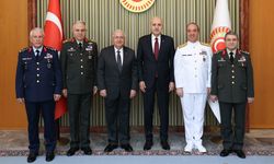 Numan Kurtulmuş, Yaşar Güler ile beraberindeki Türk Silahlı Kuvvetleri komuta kademesiyle bir araya geldi