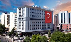 Vakıf üniversiteleri fahiş zam yapıyor, iktidar izliyor: Yüzde 92'lik zam isyan ettirdi!