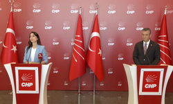 Hatimoğulları'ndan CHP'ye destek ziyareti... Özgür Özel, AKP seçmenine Hz. Ali hikayesiyle seslendi