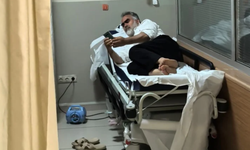 Bacağını ısıran yılanla hastaneye gitti