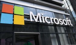 Microsoft, İsrail'i protesto eden iki işçisini kovdu