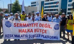 Memurlar 'Sefalet maaşına' karşı iş bıraktı! Memur-Sen ayetli gönderme yaptı, bakanlığa yürüdü