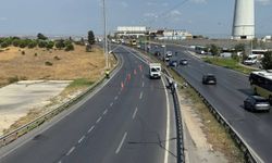 Kuvvetli Rüzgar İstanbul'da hasalara yol açtı