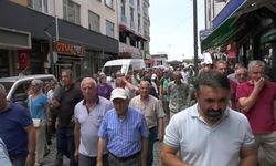 Rize Fındıklı'da Belediye Başkanı Çervatoğlu'na saldırı protesto edildi