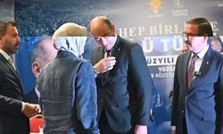 Yeniden Refah Partisi'nden seçilen belediye başkanı AKP'ye geçti