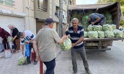 Eskişehirli üreticiden fiyat ve israf tepkisi! 5 ton dolma biberi ücretsiz dağıttı…