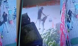 Çocuk çalışanı dövdü… Marulu beğenmemiş!