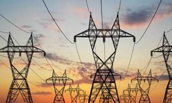 KKTC'de trafo patladı! Ülkede elektrikler kesildi