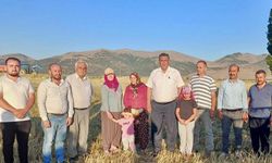 Ömer Fethi Gürer, Niğdeli çiftçilerin sorunlarını dinledi: Çiftçi, Gürer'e dert yandı!