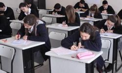 Skandal lise kuralları: Kız öğrenciler servisin ön koltuğuna binmeyecek, kantinde kız-erkek sırasına dikkat edilecek...