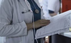 Depremde ölen doktorların adıyla ilaç yazmışlar!