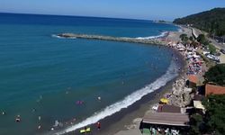 Karadeniz'de 4 ilçede denize girmek yasaklandı