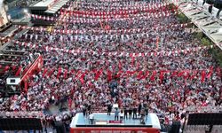 CHP lideri Özgür Özel Aydın’da on binlerle buluştu