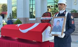 Kütahya'da yol kontrolü yapan jandarmaya otomobil çarptı! Görevli jandarma şehit oldu...