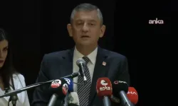 CHP lideri Özgür Özel Dil Derneği’nin töreninde: Saldırdıkları ne İmamoğlu ne Yavaş