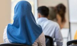 KKTC'de 'lisede başörtüsü takılabilmesi' düzenlemesi AYM'den döndü