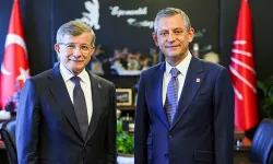 Davutoğlu'ndan CHP Genel Başkanı Özgür Özel'e tebrik mesajı