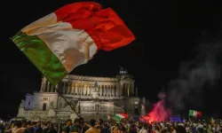 İtalya'da uzun namlulu silahlarla yakalanan iki Türk çete üyesi çıktı