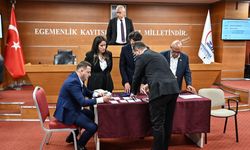 Kura ile belirlenmişti: AKP'li üyelerden Bayrampaşa Başkan Vekili seçimine dava!
