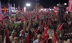 CHP lideri Özgür Özel İstanbul’da büyük Filistin mitinginde