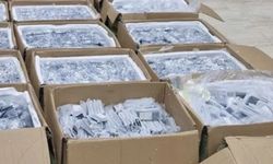 Yunanistan'dan Türkiye'ye sokulmaya çalışılan 12 bin 500 adet cep telefonu yakalandı